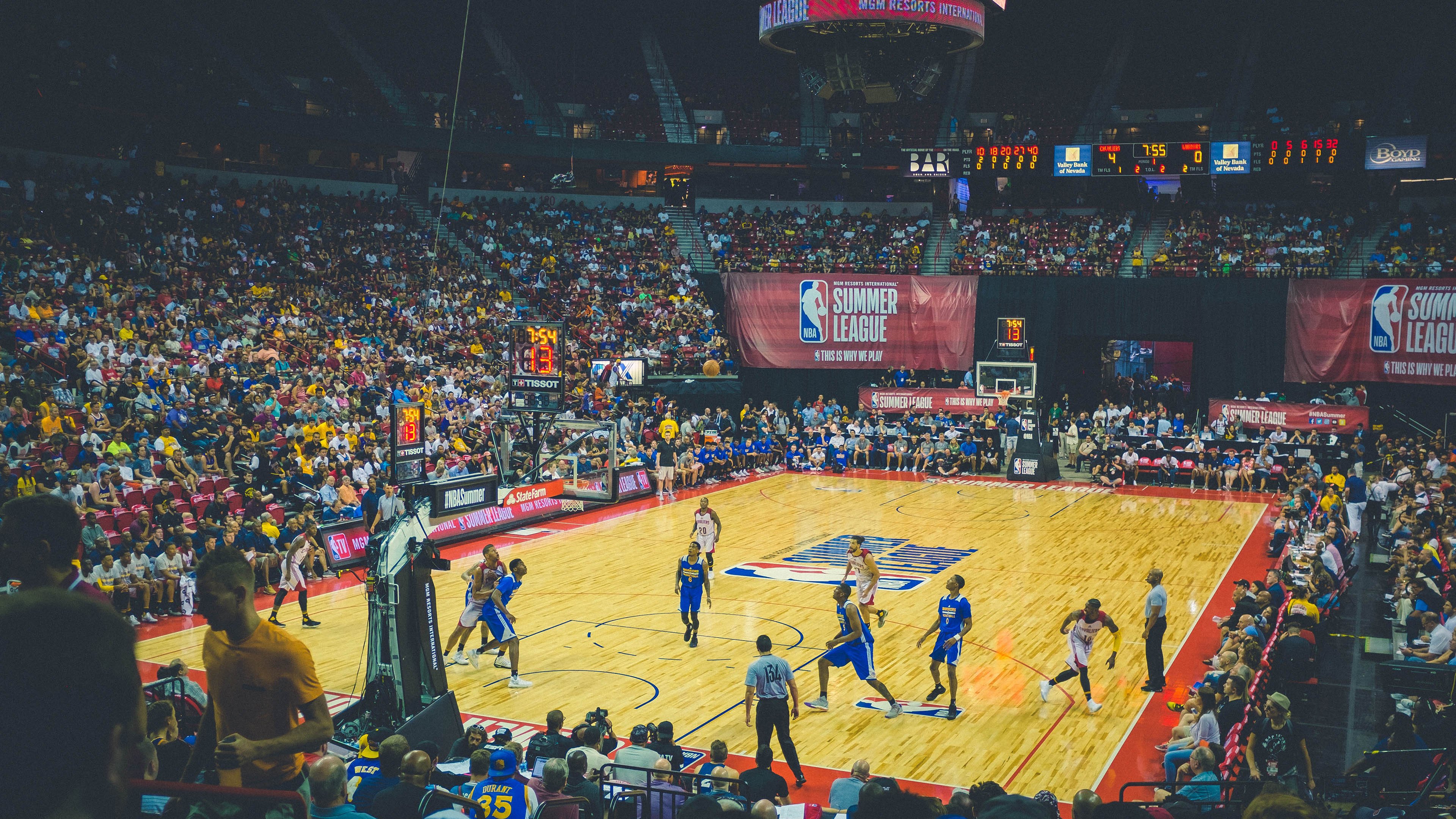 《Dota2》荣耀巅峰总决赛：“冠军归属”谁可预计？